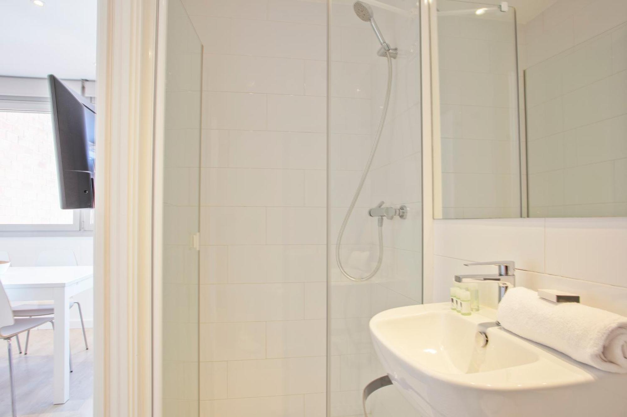 Bcnstop Sant Pau Suites Barcellona Esterno foto