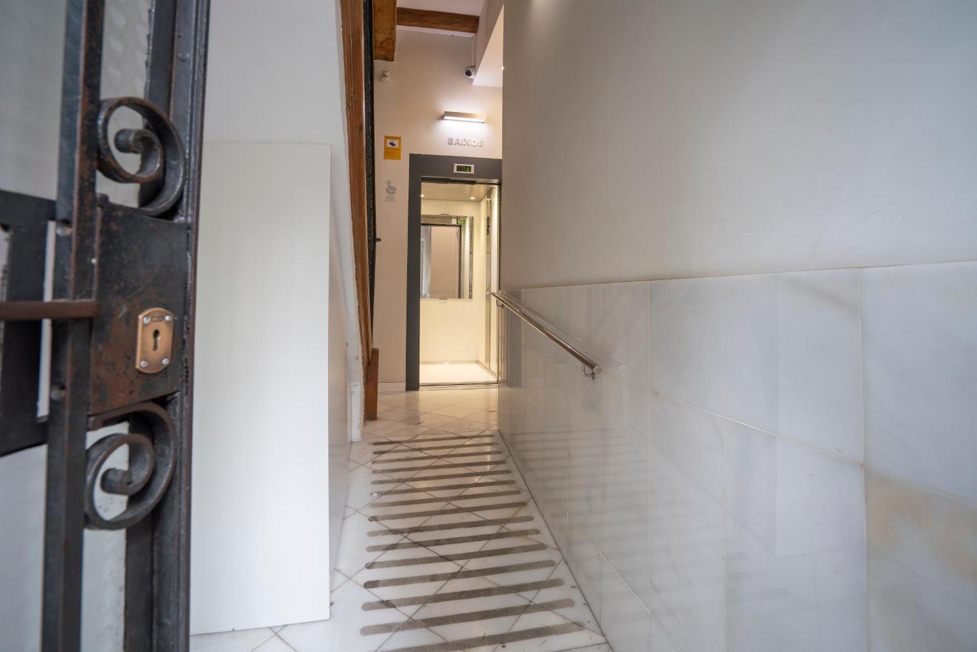 Bcnstop Sant Pau Suites Barcellona Esterno foto