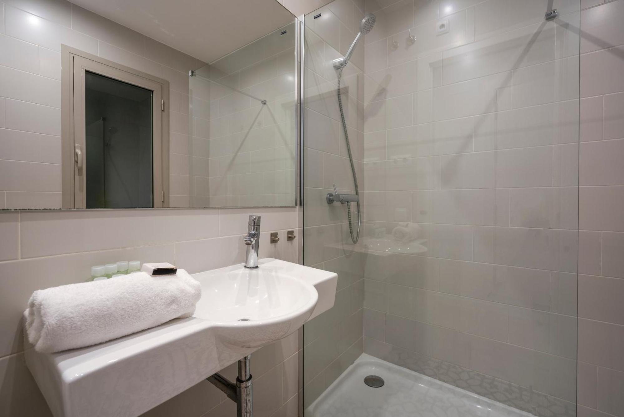 Bcnstop Sant Pau Suites Barcellona Esterno foto