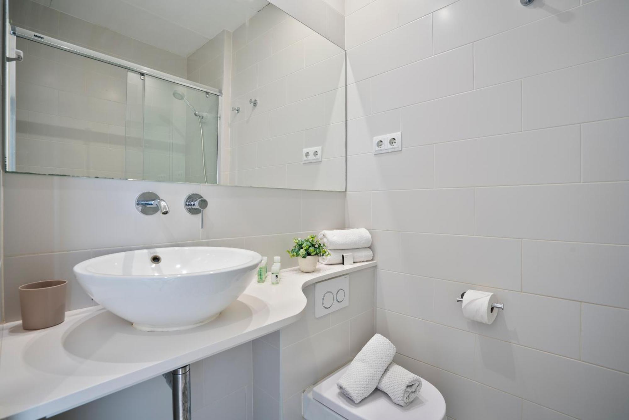 Bcnstop Sant Pau Suites Barcellona Esterno foto